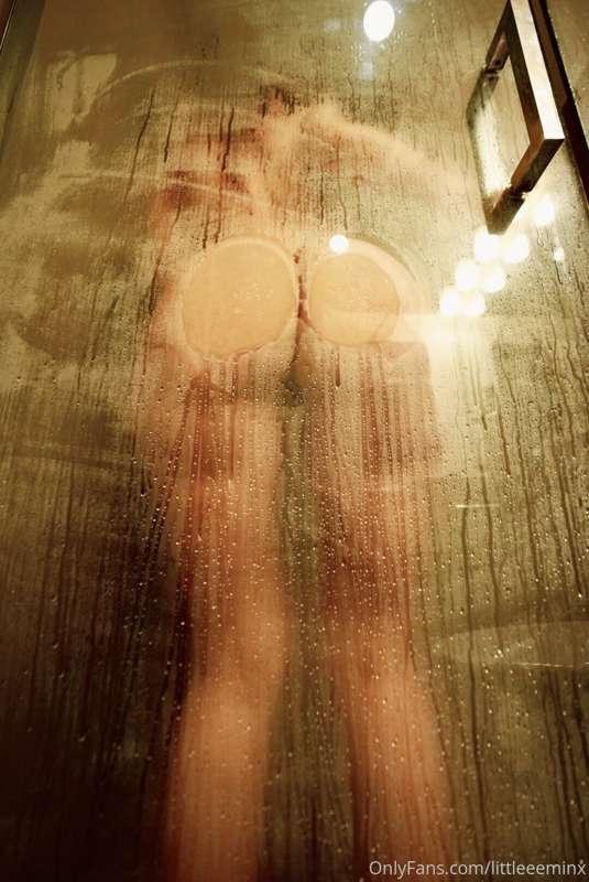 Join me in the shower? 🥰