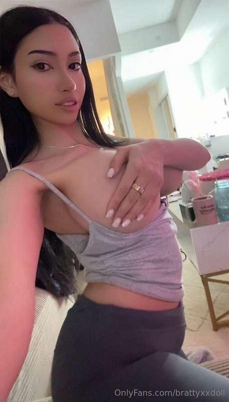  No bra, just these titties ready for you to devour 😈🍒 