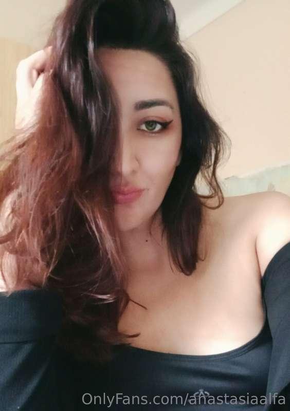 Dare to stroke that beautiful big cock of yours watching me ..