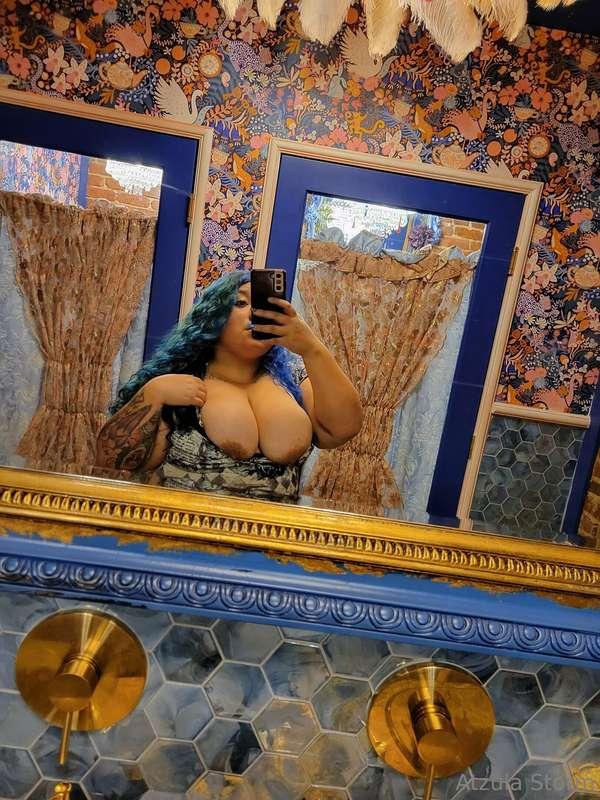 Mirror selfies 
I don't have a good mirror in my home so whe..