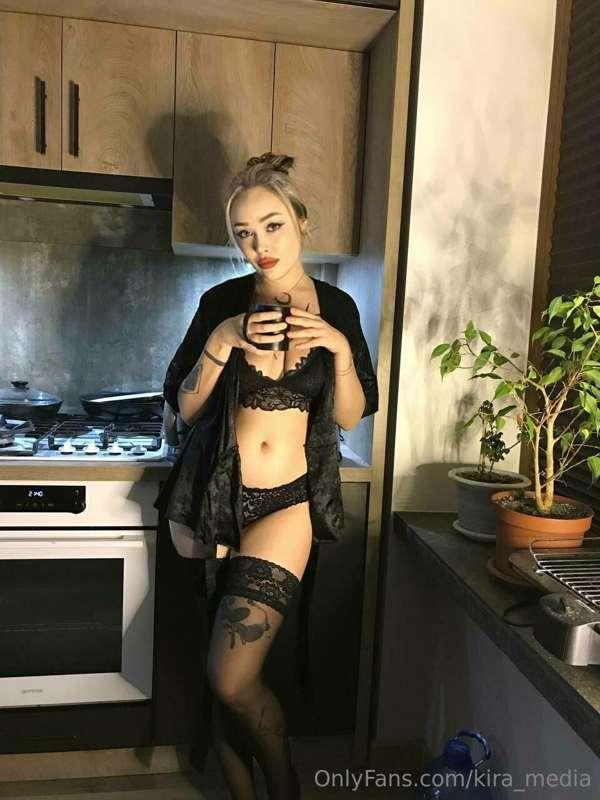 Cooking in the kitchen prepping for dinner 🍳