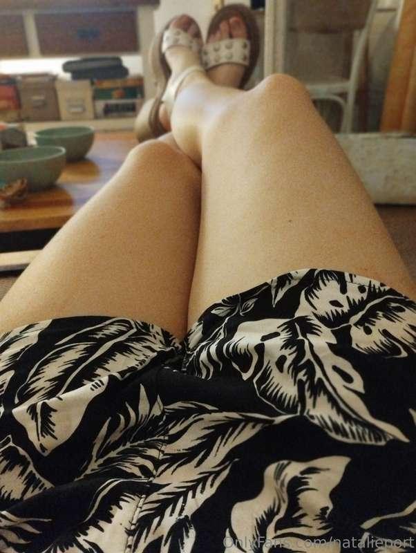Do you want my feet? 😍
You can chat with the naughtiest lati..