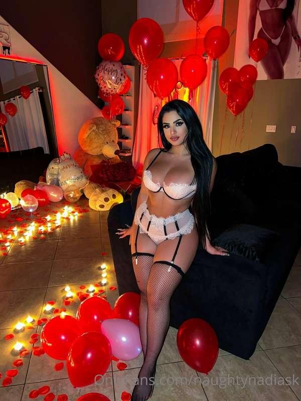 Happy Birthday to MEEEE!  Feelin' a little frisky tonight wb..