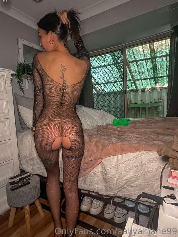 Cute outfit, do you want to see the front 😍 plus an easy acc..