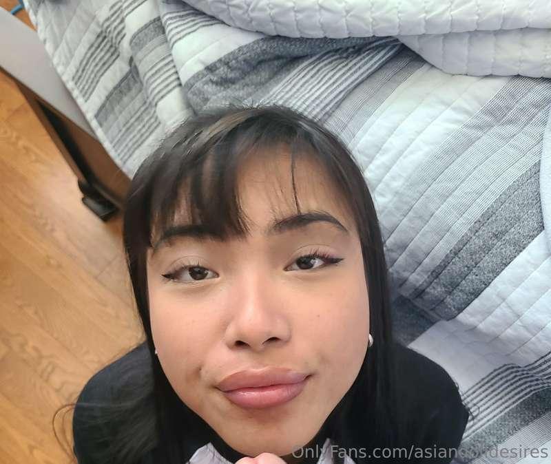 i just gagged on this cock so hard omfg 🤤😩💦, all that spittt..