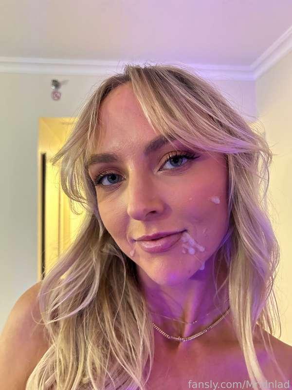 @anniekate78 is model material with my huge load on her face 😱



#fyp #model #fuckdoll #annieknight #facial #cumshot #face