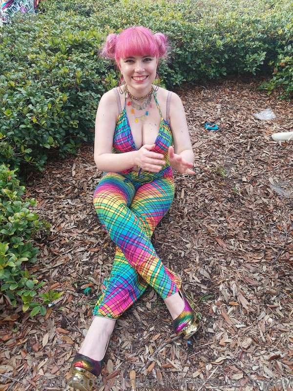 Happy Pride everyone! 🏳️‍🌈  Sorry the nudes got so blown out..