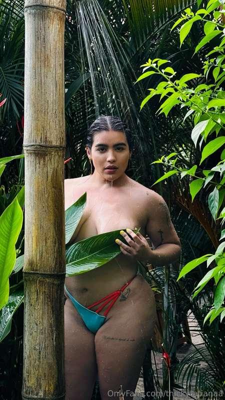 Im feeling very tropical 💋