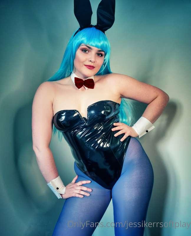 Little shoot of my Bulma Bunny cosplay today <3 Did you have..