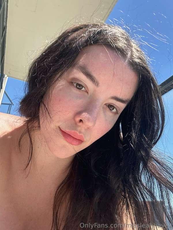 Selfie with no filter! All natural baby! 😜
