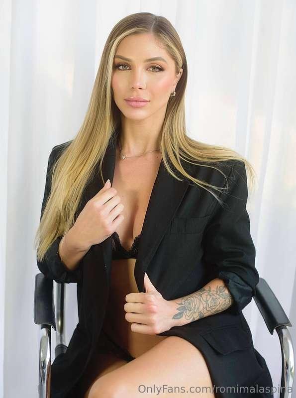 Friday business or play? 😈🖤 check 💌