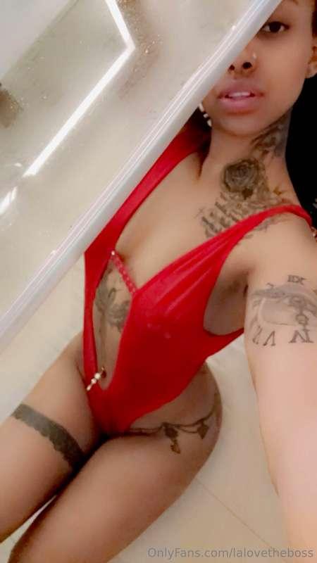 ### WANNA JOIN ME?😈
im feelin rlly horny right now and i wan..