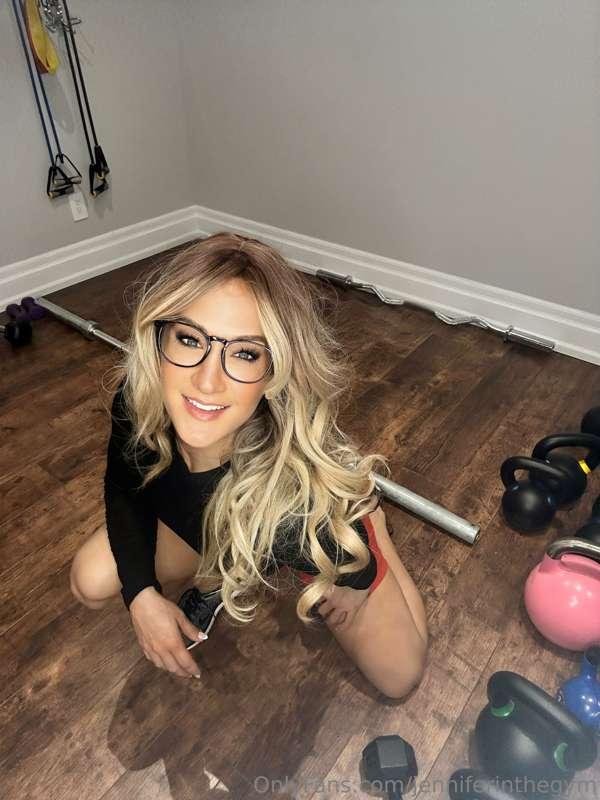 Confidence blooms where natural beauty grows. 🌸