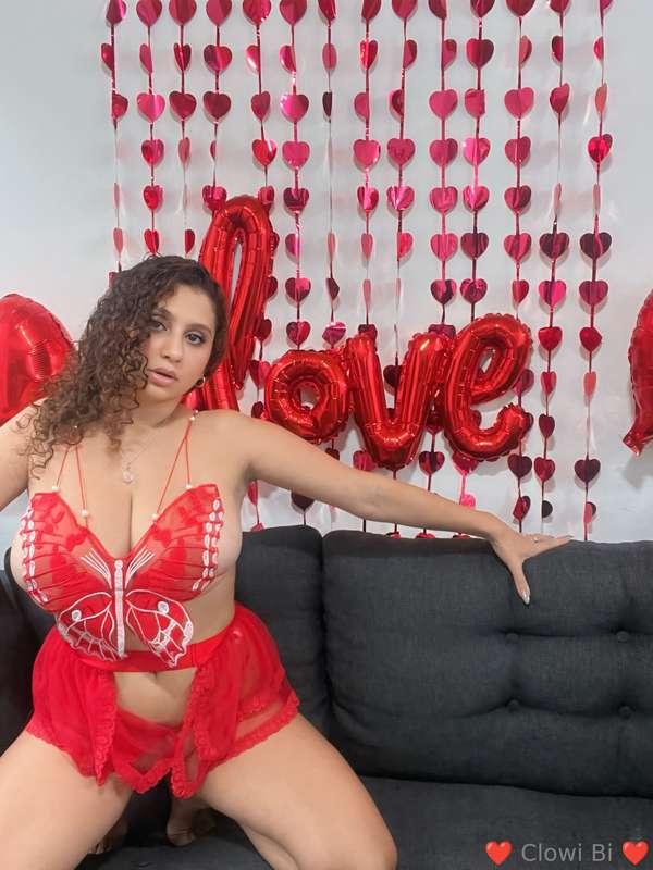 I want to be your Valentine’s gift 🎁 