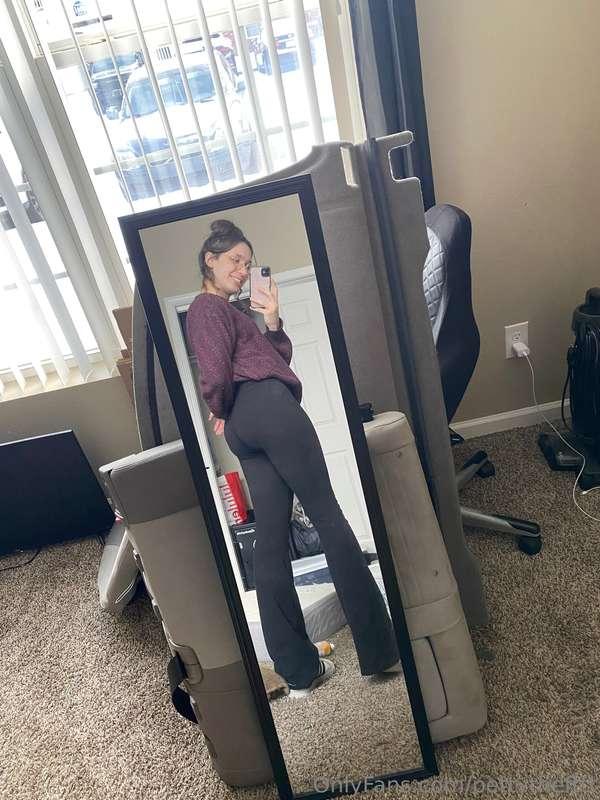 Would you have a quicky with my ass ? 😏