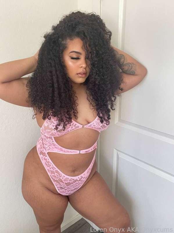 sexy isn’t a shape… it’s an attitude  😉


✎ #nerdy #ebony #cute #pokemon #exotic #bigass #gamer #reader #brunette #fyp 