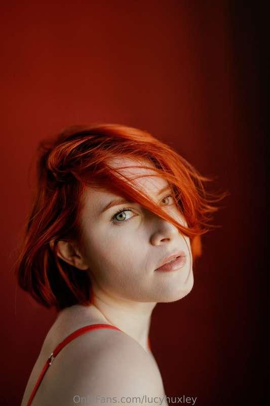 lucyhuxley image #0
