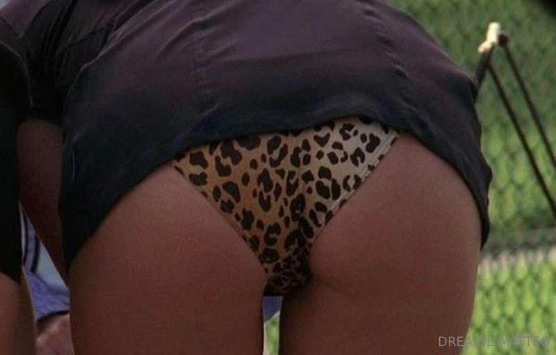 For those who guessed the color of my panties.. 🤩