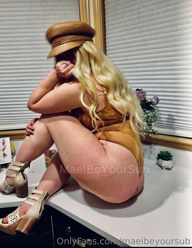 Let me be your snack? First Fan to tip $30 will receive $150..