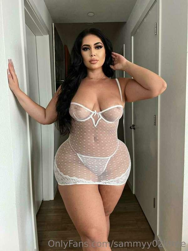Where would you like to kiss me first? 😘