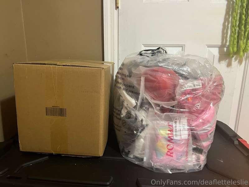 deafletteleslie image #0