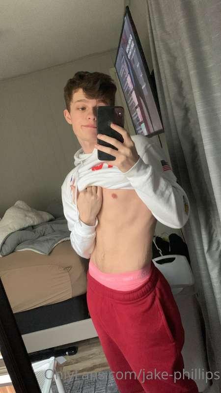 Like and have renew on if you guys want extra content in the..