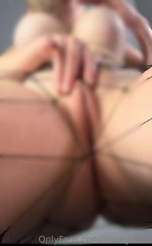 Unlock to unblur 🤤🤤  best pussy + tit views