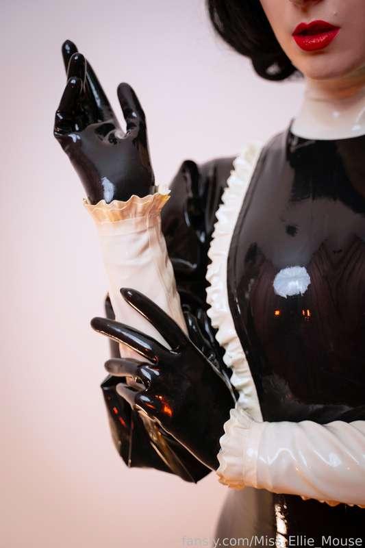 Latex gloves are perfect any time 🫦 #fyp #latex #kinky #fetish #goddess #gloves  #nsfw
