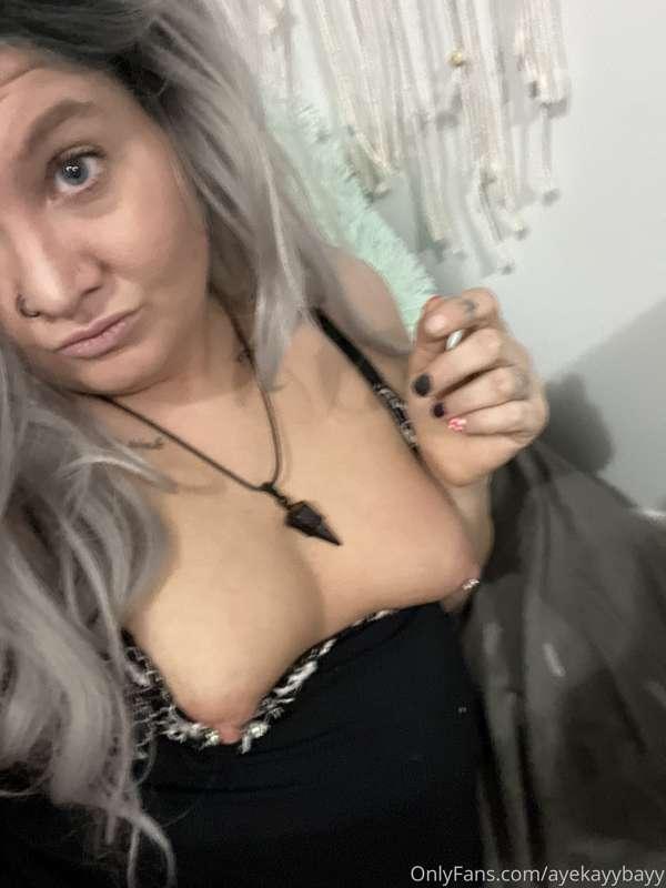 Was kinda bored last night. Chaturbate was a miss. Got a goo..