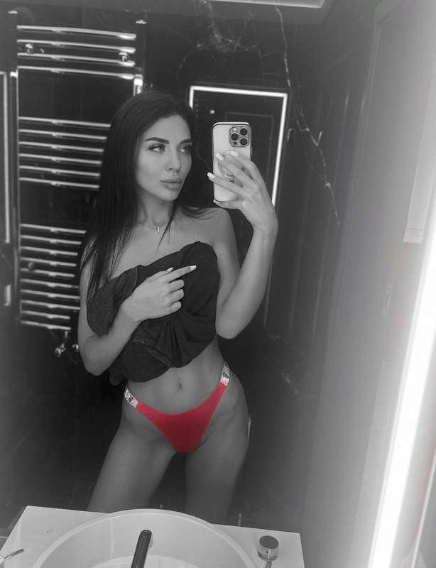 ## **Shower time 🚿❤️**