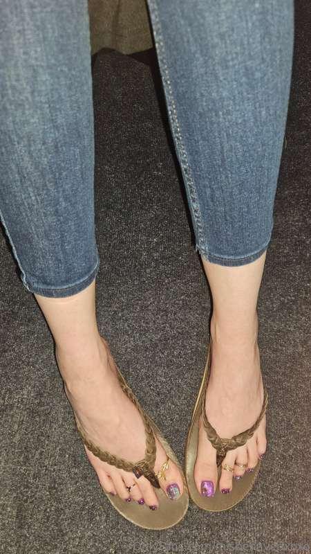 I know most of you are soles guys but I LOVE my pretty toes!