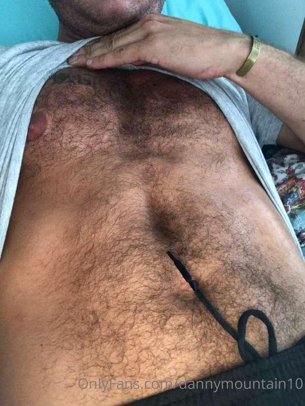 Who else likes a hairy chest?
