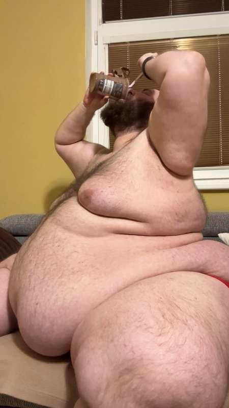 FattyBeardo and 700 grams of pudding