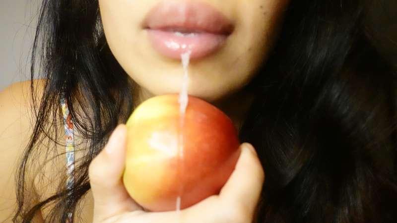 You wanna eat my apple or me?