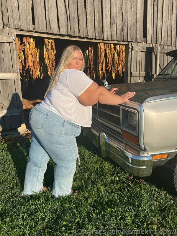 kenziekinziebbw image #1