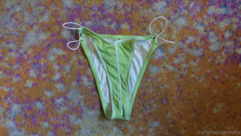 carlyraesummers image #3