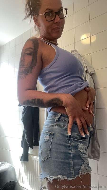 din favvo milf är på bushumör 😈😈