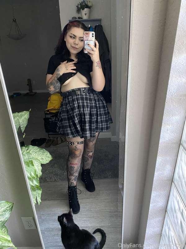 Couldn’t resist taking bathroom selfies at work, the fit was..