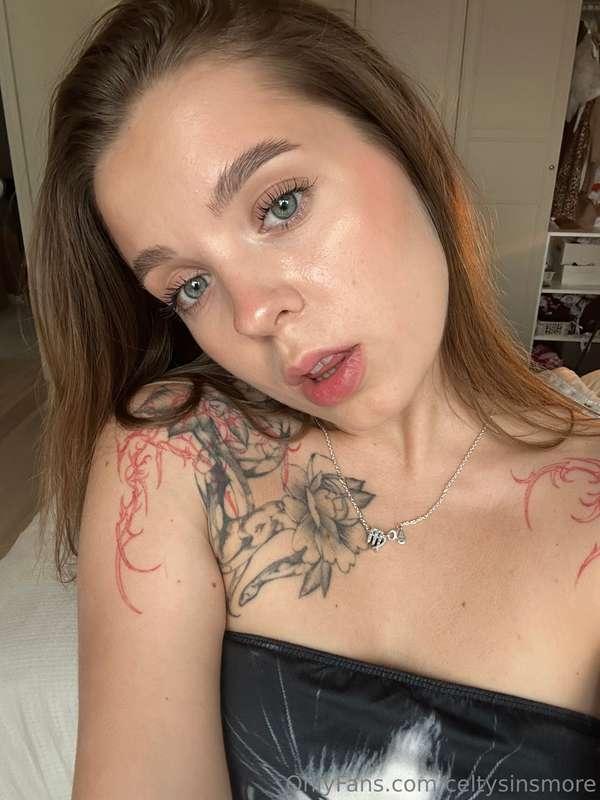 Pretty enough to be spoiled 😈💖💌