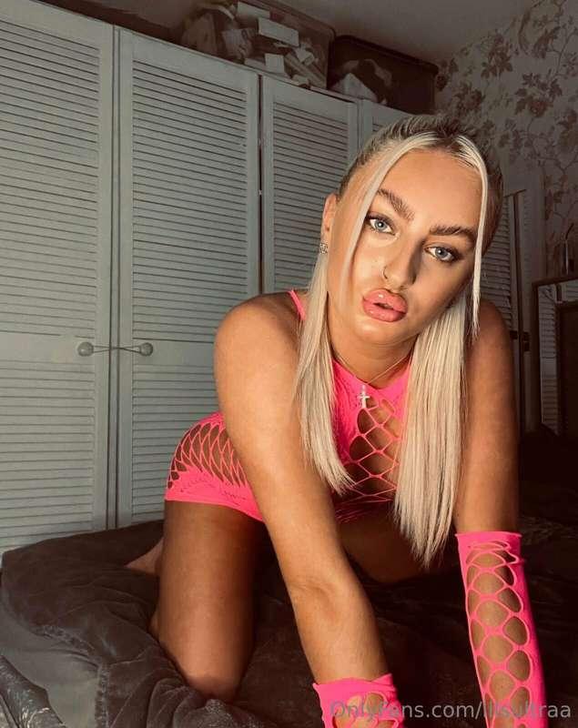 What are you waiting for daddy ? 😈
Let’s chat