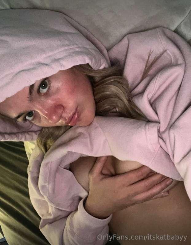 Go subscribe to my friend @bellafaye444 she is soooo naughty..