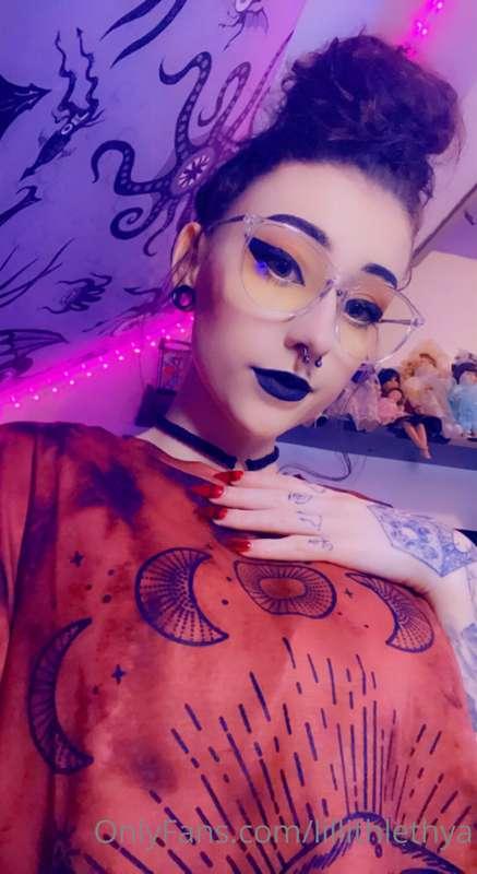 ✨❤️ Gonna make more b/g content soon ❤️✨