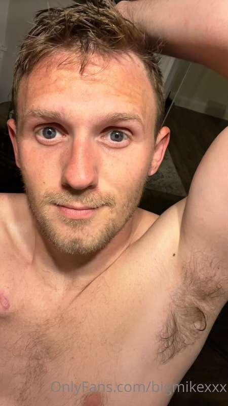 Sometimes I just wanna sniff some pits 🐷
