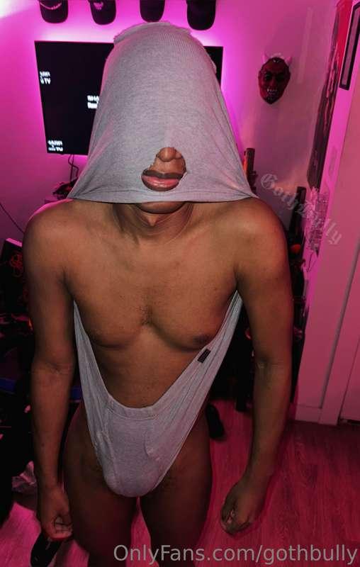 Atomic wedgie for @sonoftalon! 😂

See what the mouth hole wa..