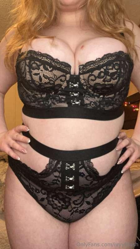 new lingerie 🖤🥛