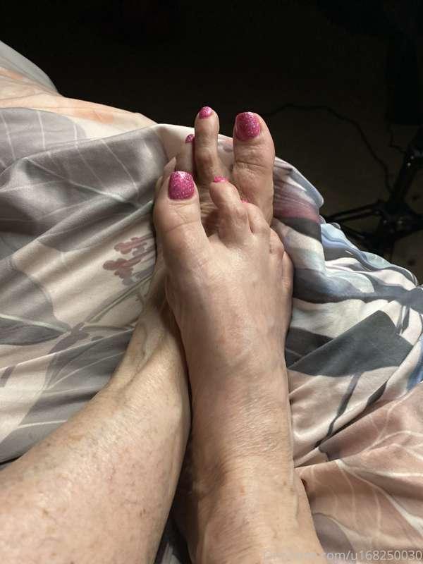 Feet photos