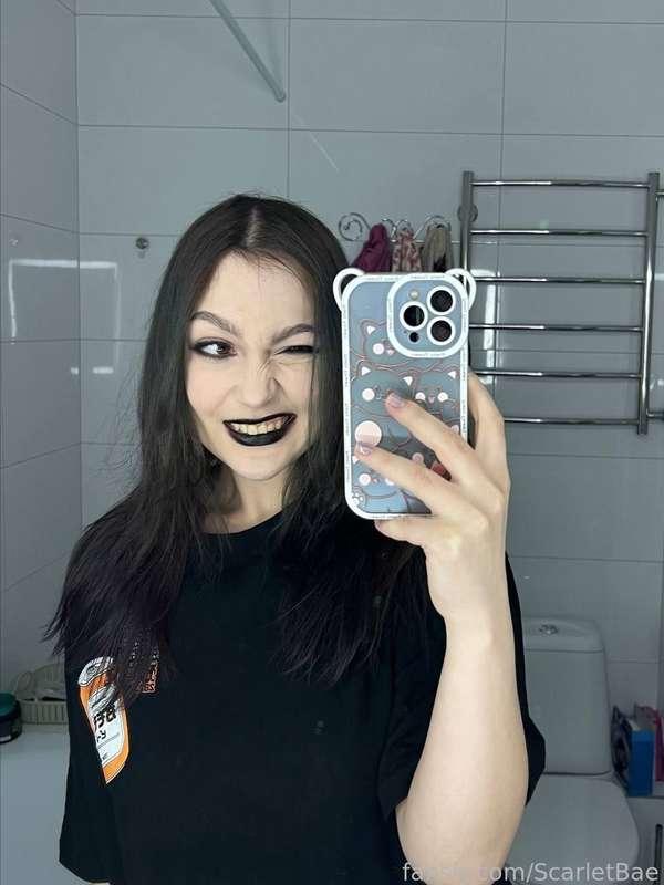 scarletbae image #3