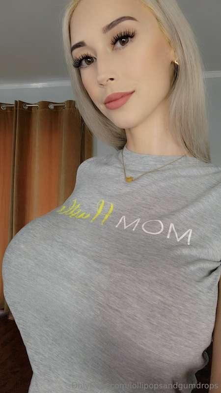 Happy Titty Tuesday <3