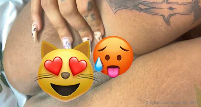 Wet an creamy pussy 😻🥵😋