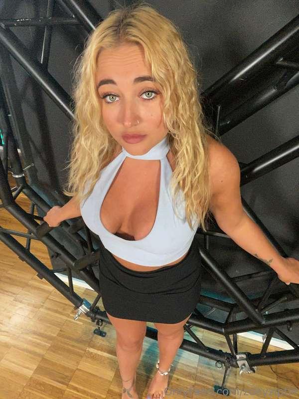 How would you tie me to this??😋😋